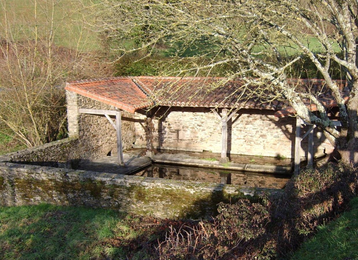 Chambres De La Porte Aux Moines Vouvant 外观 照片