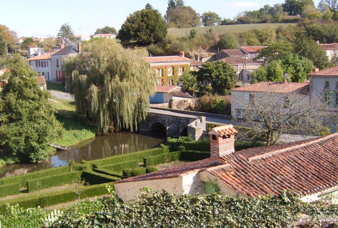 Chambres De La Porte Aux Moines Vouvant 外观 照片