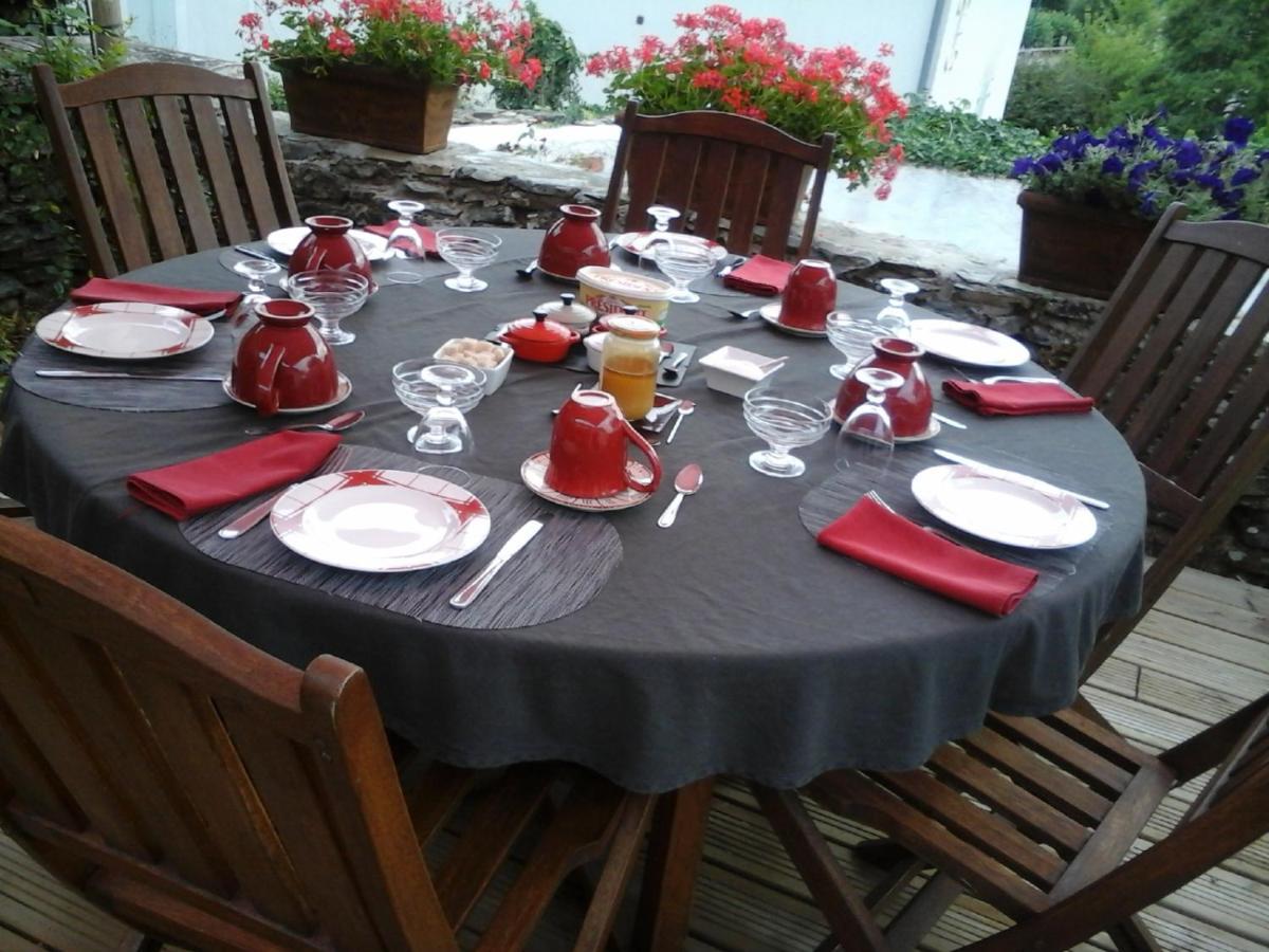 Chambres De La Porte Aux Moines Vouvant 外观 照片
